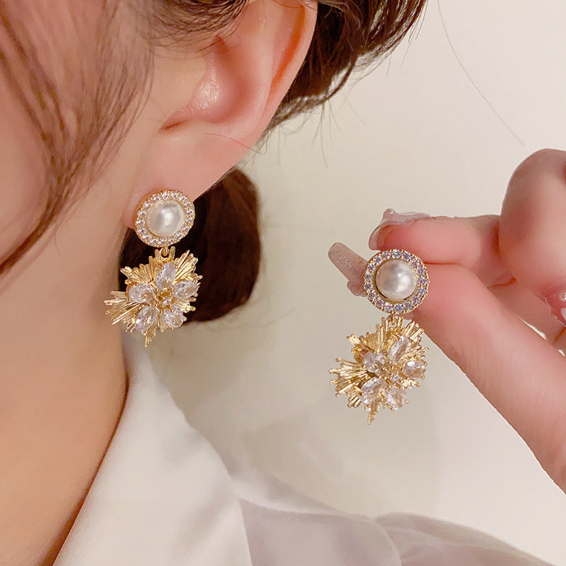 East Gate High Sense Fashion Earrings
