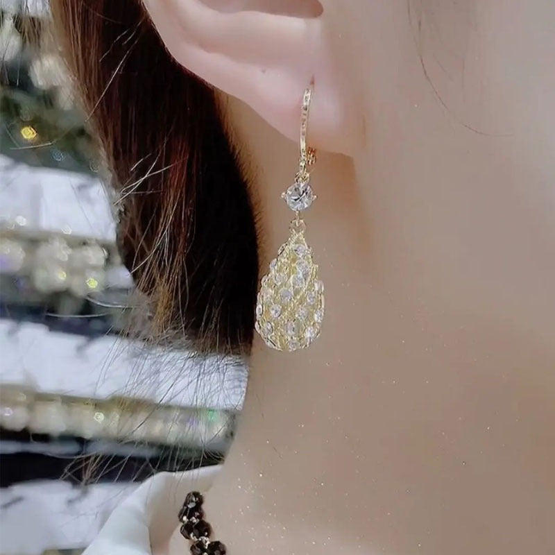 Super Flash Diamond-encrusted Water Drop Earrings Niche